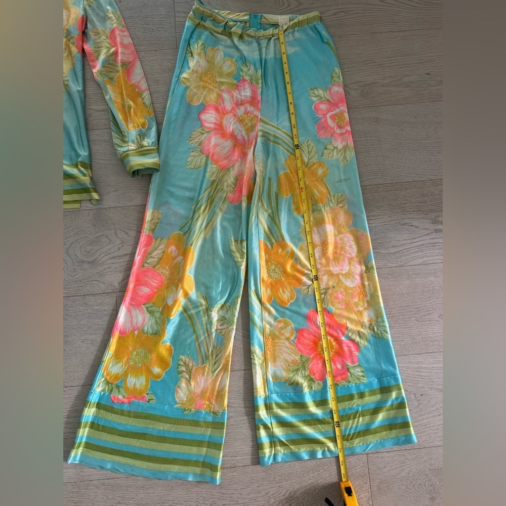 VINTAGE floral button down/pantsuit 60-70’s size small (see measurements) - Picture 3 of 15